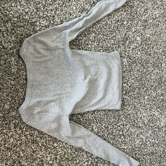 Gray Long Sleeve Women's Top - Picture 3 of 3
